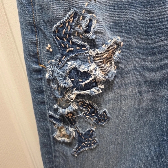 Anthropology Pilcro and the Letterpress Light Blue Distressed Boyfriend Jeans - Picture 4 of 9